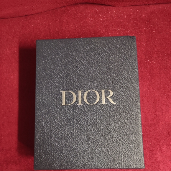 Dior Set Box, Authenticity Card,Dust Bag Included - Picture 6 of 9
